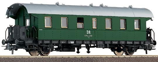 Passenger car "Thunderbox" 2nd class<br /><a href='images/pictures/Roco/44996.jpg' target='_blank'>Full size image</a>